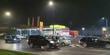 Motorina coboară sub pragul de 8 lei pe litru | Care sunt prețurile la carburanți, azi, în Oradea