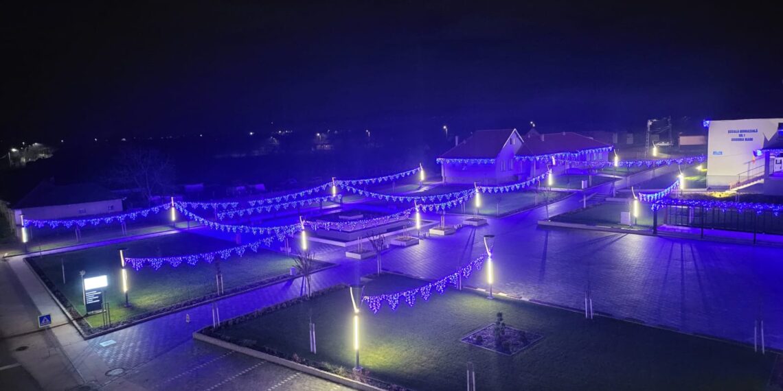 Imagini ”instagramabile” cu noul parc din Cociuba Mare | 800 de corpuri de iluminat au fost înlocuite cu lămpi tip LED