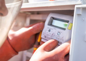 Contoarele inteligente pentru energie electrică, obligatorii | Consumatorii vor plăti o parte din costurile instalării acestora