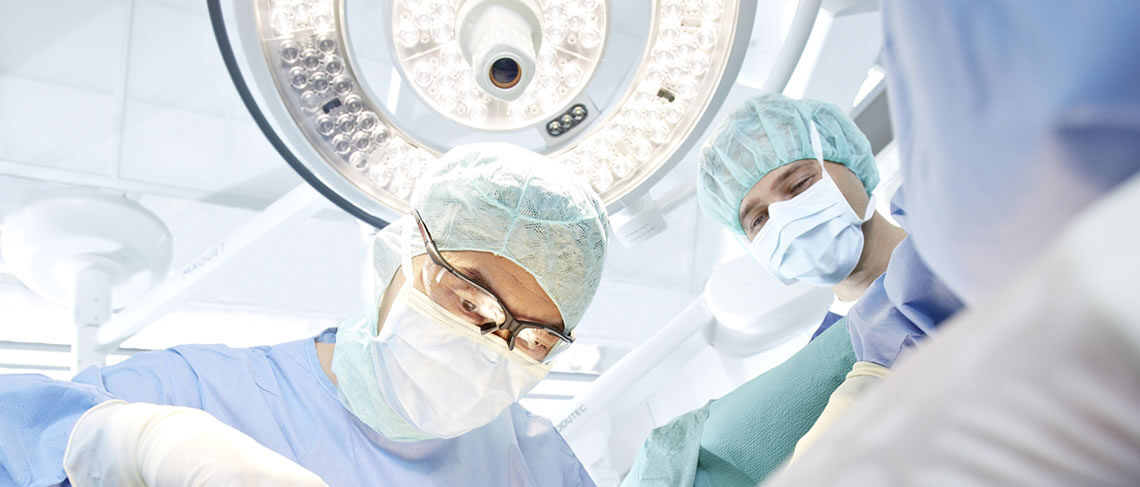 Cotat cel mai bun chirurg bariatric din România, orădeanul Viorel Dejeu a operat, cu succes, cazurile unor copii care aveau 150 kg la 12 ani și 190 kg la 15 ani