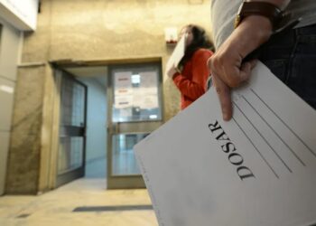 Dosarul cu șină în instituțiile publice, interzis prin lege | Copiile actelor care vor putea fi trimise online