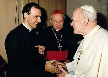 Episcopul cu rol esențial în traducerea științifică a Noului Testament. A slujit în clandestinitate pentru a ține în viață biserica greco-catolică