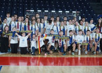 Mari handbaliști pot fi văzuți jucând la Trofeul Carpați. E cel mai puternic turneu organizat în ultimii 10 ani