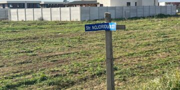Vor să treacă 3000 mp din strada Nojoridului în domeniul public. 15 familii au renunțat deja la teren, dar nu se fac auzite din 2019. Sunt ai nimănui