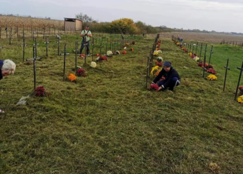 I-a cerut 100.000 euro lui Mecena de la Dumbrava pentru că nu îi putea duce mamei o floare la mormânt. Femeia e mai vie ca oricând