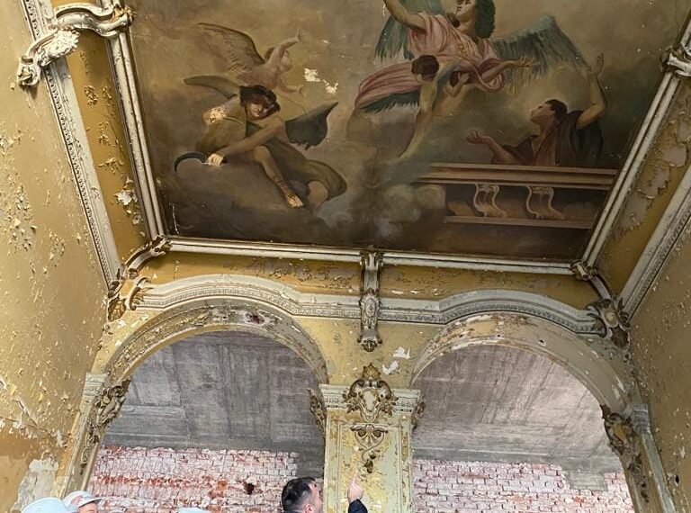 Din adăpost pentru oamenii străzii, fostul Palat al Finanțelor din Oradea devine casă pentru Consiliul Județean Bihor | Restaurarea costă 44 de milioane de lei