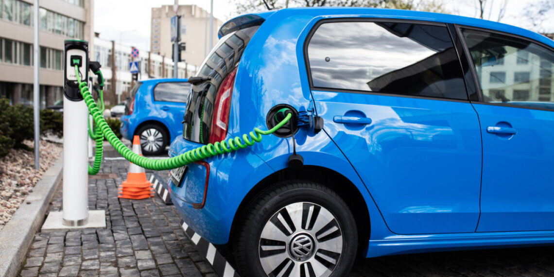 Oradea are 16 noi stații de reîncărcare pentru vehiculele electrice | Care sunt tarifele