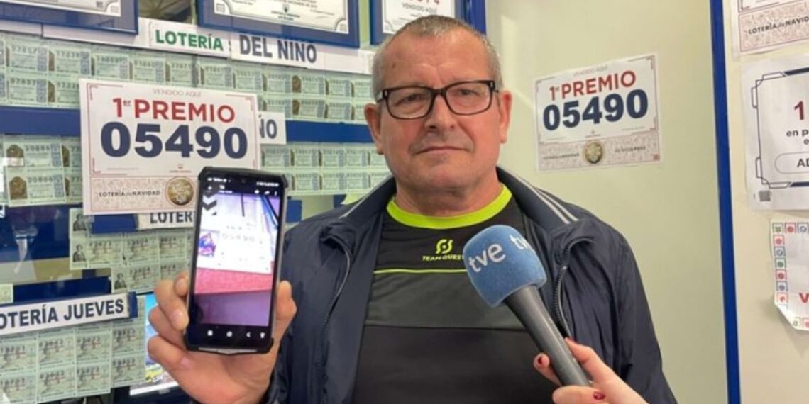 Românul care s-a îmbăgățit la loteria de Crăciun din Spania. Ce îi umbrește fericirea