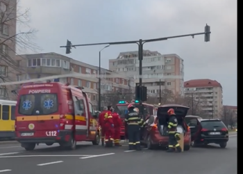 Accident în Nufarul. Două mașini implicate