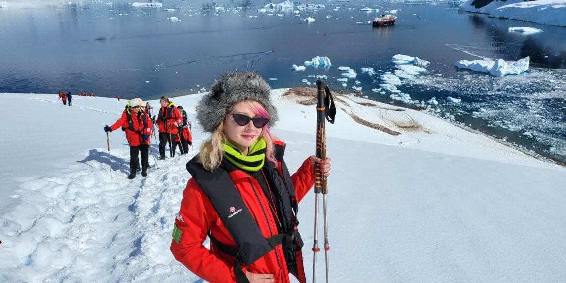 GALERIE. Aventura vieții în Antartica. Amalia Judea a făcut trecerea dintre ani la capătul lumii după ce a străbătut cea mai periculoasă strâmtoare