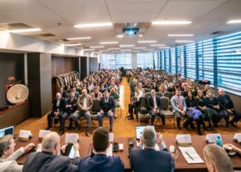 GALERIE. Tendințele și perspectivele în avocatură, discutate la Oradea