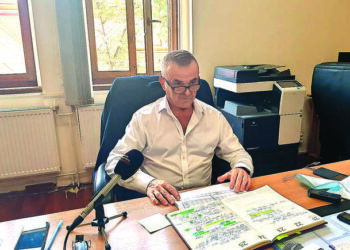 Cazul fostului inspector general pe masa ministrului Educației. Virgil Blage, menținut profesor prin „nerespectarea strictă a prevederilor legale în soluționarea cererii de menţinere în activitate ca titular„