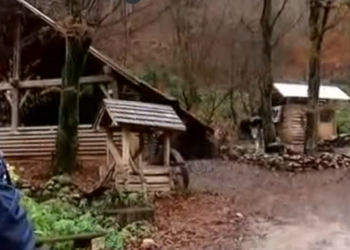 VIDEO. Și-au construit un colț de rai și o afacere de milioane plecând dintr-un vagon forestier împrumutat. De la păstrăvi vânduți cu sacoșa, la vânzări de 8 t/an