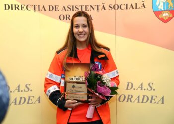 Un voluntar la UPU-SMURD vorbește din interior despre ce se întâmplă la Urgențe. Doctorul Borcea spune că serviciul e aglomerat abuziv. Dă exemplul unui consumator de cocaină care vine zilnic în UPU