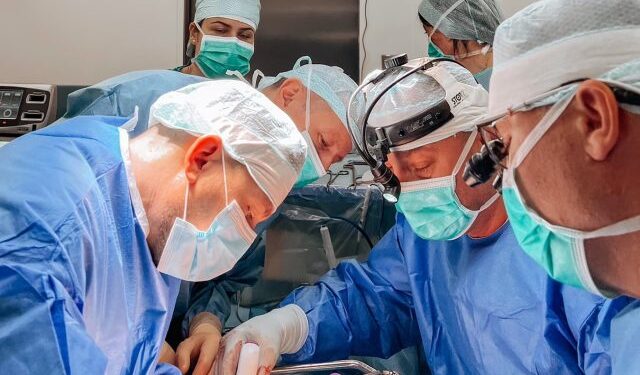 Unei mame de 37 de ani i s-a recomandat să moară într-un centru de paleație. Condamnată la Cluj, salvată la Brașov. Medic: nu acceptați un diagnostic așa grav fără să cereți și părerea altor medici