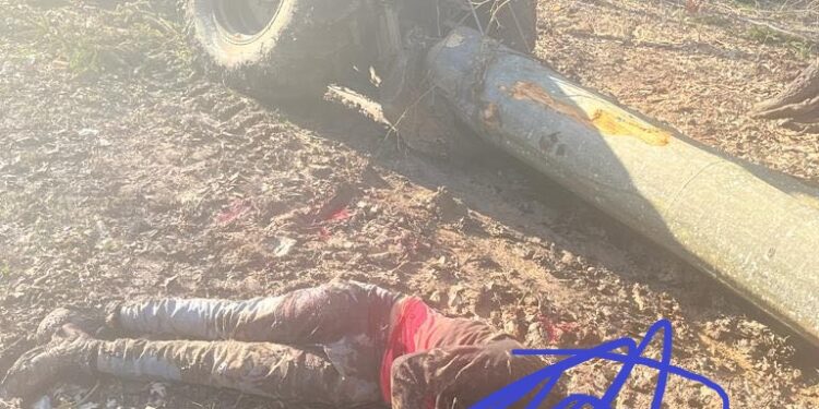 I-a zdrobit capul. Un băiat de 19 ani din Dobrești a căzut sub roțile unui tractor în pădure