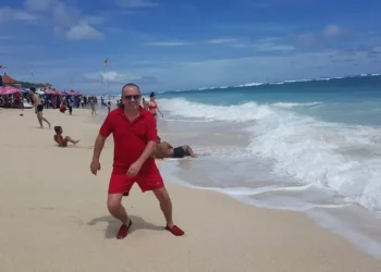 O poveste spectaculoasă despre un jaf incredibil. Cum a rămas fostul șef al Fiscului  fără 500.000 euro în timp ce era în vacanță