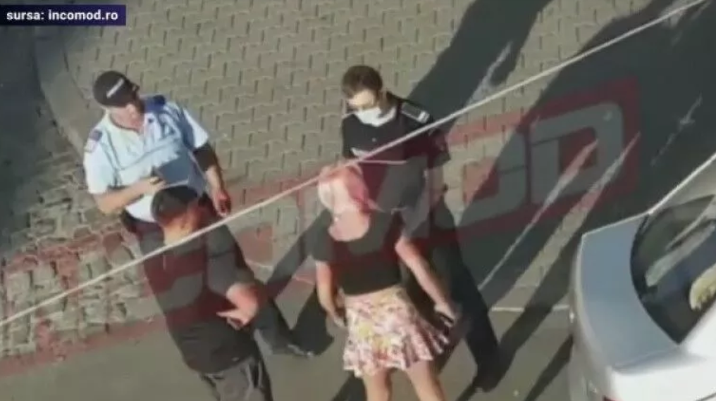 Ce a pățit femeia care a bătut un polițist și un jandarm în centrul orașului. Zeci de oameni au asistat la scenă