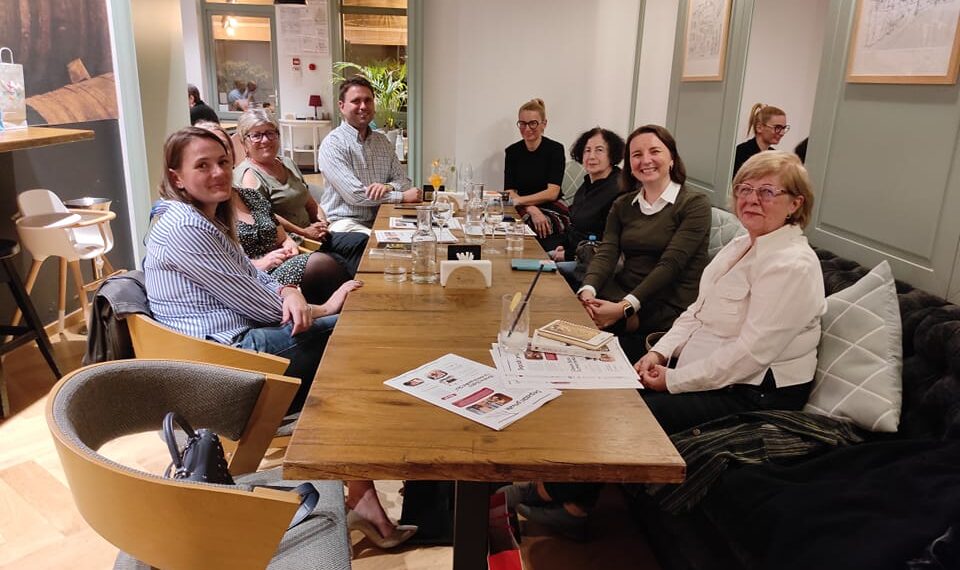 Probabil, „cea mai citită bihoreancă”. A lecturat o carte la 4 zile. Ce titluri i-au rămas în memorie Ioanei Ciobanu, organizatoarea comunității “O carte pe lună Oradea”