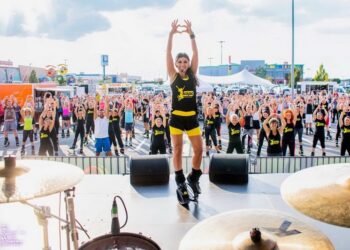 Cum a devenit orădeancă Regina Kangoo Jumps, Kinga Sebestyen? Totul a pornit cu un telefon dat de dr. Ligia Burtă pentru două studente cu leucemie