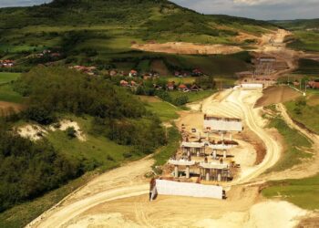 La doi ani de la lansare, licitaţia pentru tronsonul de un milliard de euro, de pe Autostrada Transilvania, anulată