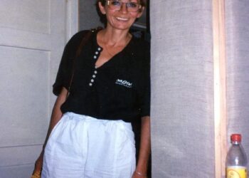 O voce inconfundabilă a radioului din Oradea s-a stins. Mariana Bejan ar fi făcut atac de cord