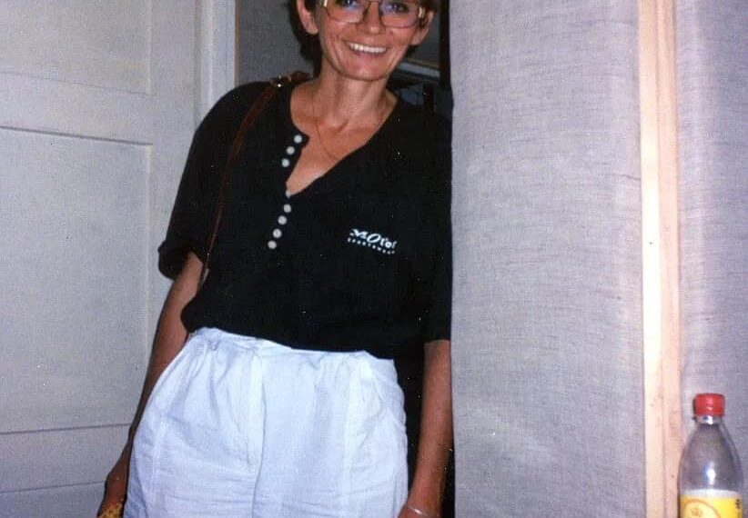 O voce inconfundabilă a radioului din Oradea s-a stins. Mariana Bejan ar fi făcut atac de cord