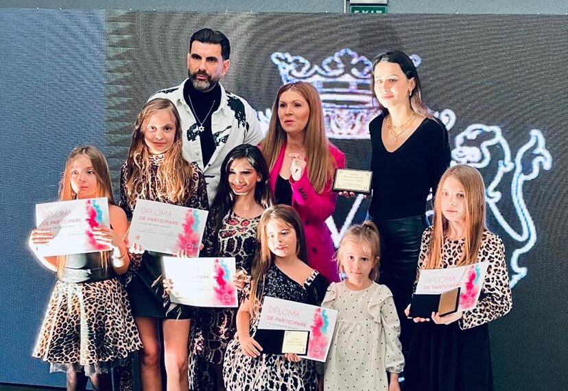 GALERIE. Cu vip-urile pe scenă. Micile top modele orădene la Gala It Kids Brands Awards București