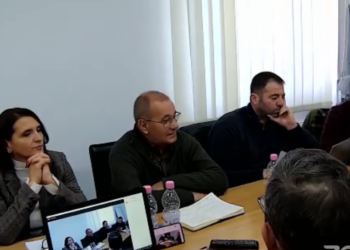 VIDEO.Scandal. Titlul de cetățean de onoare al Beiușului, acordat fostului șef al Camerei Deputaților Dan Marțian, pus sub semnul întrebării. “Unora li s-au cerut scrisori de recomandare din cimitir”