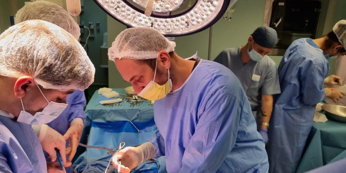 UPDATE. O familie zdrobită de durere oferă darul vieții din moarte. Cine e al doilea donator în nici o săptămână din Bihor. A suferit o traumă cranio-cerebrală