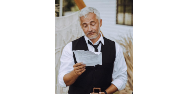Cel mai premiat actor orădean după ce a văzut Teambuilding: Ca actor de teatru, am jucat într-o grămadă de prostii. Mă simțeam de c…t, am urât rolurile alea, dar le-am jucat, cu dăruire…