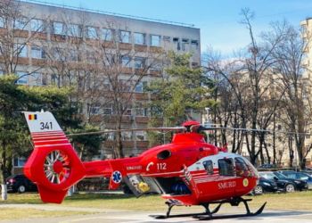 O altă fetiță de 14 ani  cu bronhopneumonie a decedat după ce a fost transferată cu elicopterul la ATI