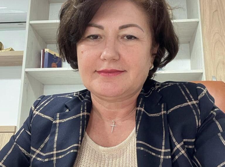 A spus ”adio” fotoliului de consilier. ”Prefer să pierd orice avantaj decât să îmi pierd onoarea și cuvântul dat… Nu putem fi tratați cu dispreț”