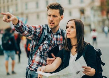 Premieră : Începând de azi, se decontează cheltuielile agențiilor de turism care au organizat în 2022 sejururi în țară pentru cel puțin 200 de vizitatorii străini