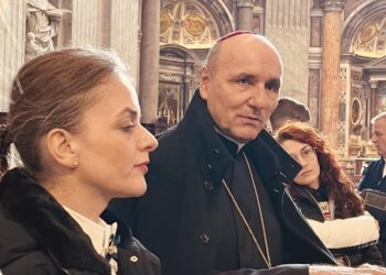 VIDEO/GALERIE. Orădeni la audiența generală a Papei Francisc. Episcopii Virgil Bercea si László Böcskei și viceprimarul Oradiei, la Vatican