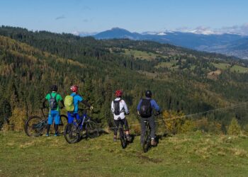 Ministrul Dezvoltării, bihoreanul Cseke Attila, anunţă amenajarea de trasee cicloturistice în 14 judeţe din ţară