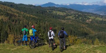 Ministrul Dezvoltării, bihoreanul Cseke Attila, anunţă amenajarea de trasee cicloturistice în 14 judeţe din ţară