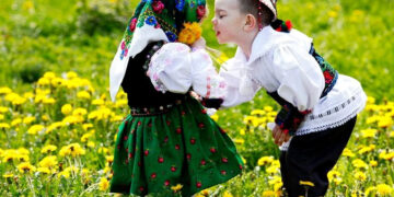 Celebrând Dragobetele: Sărbătorile iubirii, explicate pe înţelesul tuturor la Colocviile Muzeului Țării Crişurilor