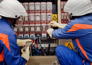 Dictatura Electrica: în plină iarnă, furnizorul de energie lasă în frig şi fără apă mii de orădeni