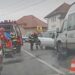 UPDATE. Accident cu 14 victime la Petrileni. 9 copii răniți. 24 de persoane implicate în accident. 18 copii în microbuz