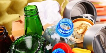 Garda de Mediu demarează o campanie naţională de control a producătorilor, importatorilor şi comercianţilor de băuturi pentru a-i depista pe cei care nu s-au înscris în baza de date a Sistemului de Garanţie-Returnare