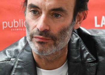 Atenție,motor! „21 de rubini”, filmul cu 300 de actori și figuranți și staruri de la Hollywood, considerat ratat. Asociatul i-a cerut să scoată referirile la ierarhii Bisericii