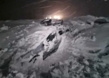 Cabană cu 60 de turiști prinsă sub avalanșă. Au scăpat ca prin urechile acului