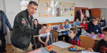 Donația unui profesor de la Universitatea British Columbia pentru o școală din Oradea. În numele prietenului său român, inginer renumit în Canada