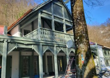 GALERIE. Loc de recreere al aristocrației de la începutul  secolului XX, Cabana Vadu Crișului e restaurată 95%
