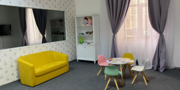 Camera păpușilor din cadrul Poliției Bihor. Aici sunt audiați micuții, victime ale unor infracțiuni