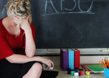 ,,Bullying în cancelarie”. Daune pentru o profesoară hărțuită 12 ani