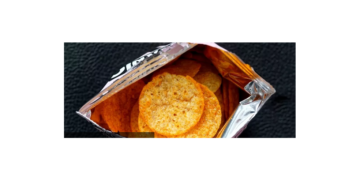 Chips-uri retrase de pe rafturile Mega Image. Erau considerate alternativă sănătoasă la snack-uri