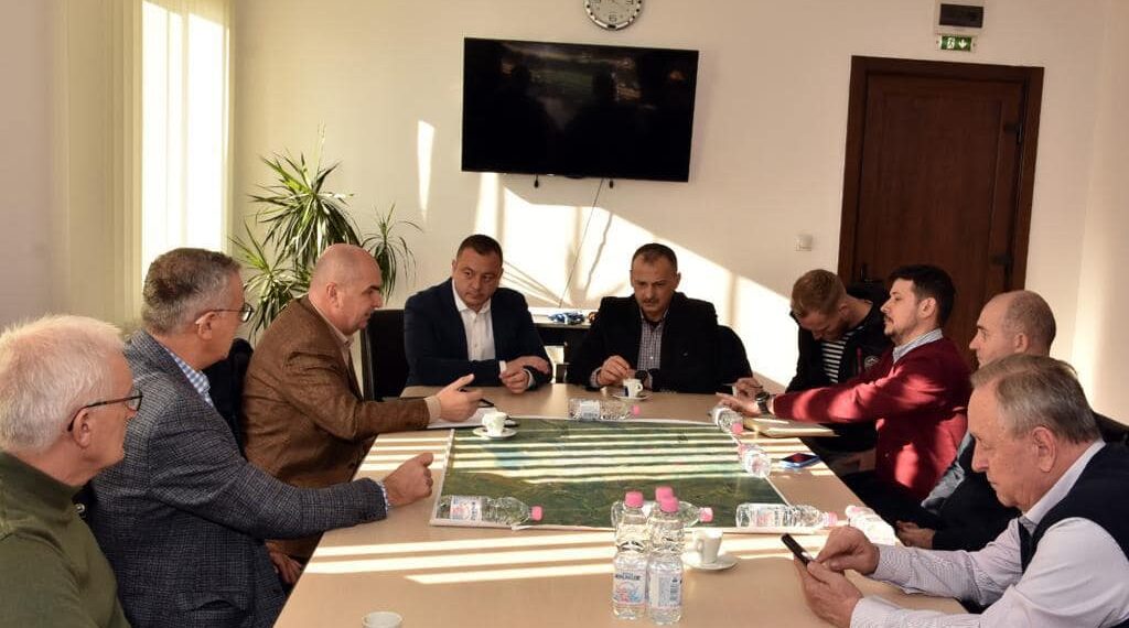 Lucrare cu prioritate. Au semnat contractul pentru Centura Beiușului