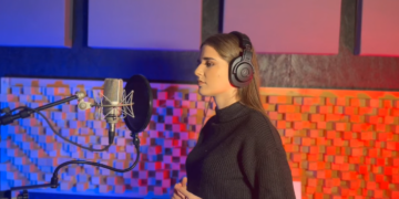 VIDEO. O tânără de 15 ani din Sânmartin reprezintă România la Bravo Eurovision. Votați Christina Pantea